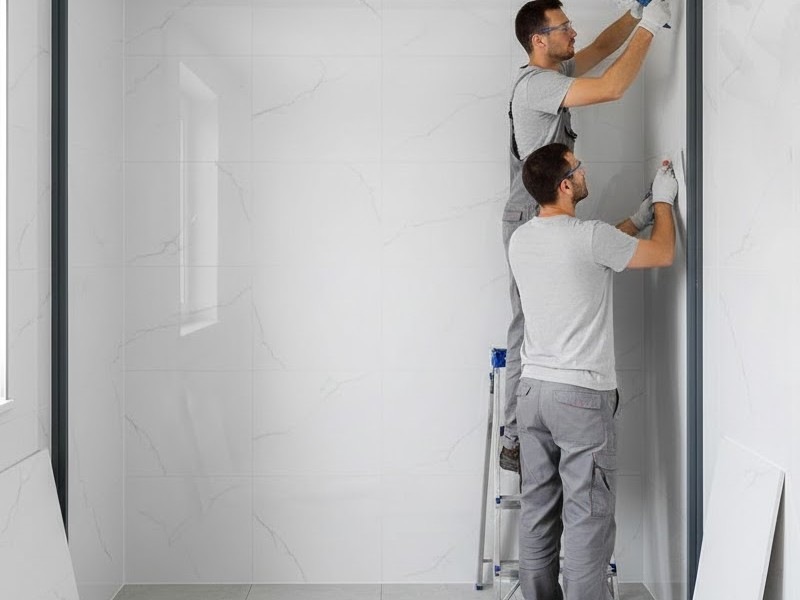 Обшивка стены пластиковыми панелями